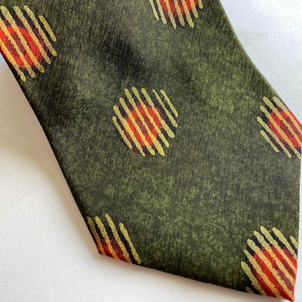 Hugo Boss 100% silk tie made in Italy